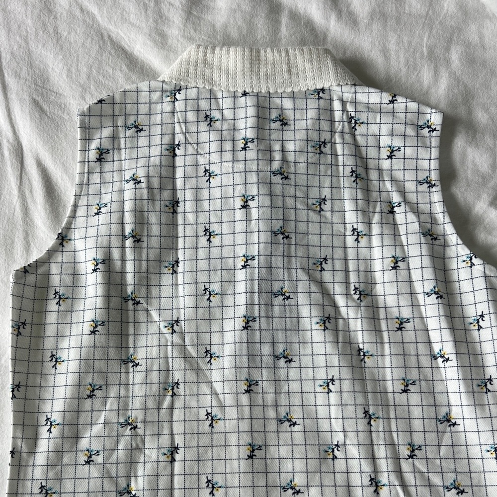 Guess Golf ⛳️ White Knit Collar + Blue and Yellow Floral Pattern Sz S Like NEW - Picture 5 of 7